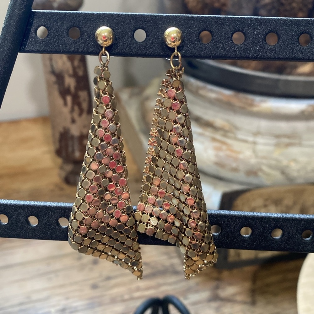 Vintage Gold and Mesh Dangle Earrings - Picture 2 of 8